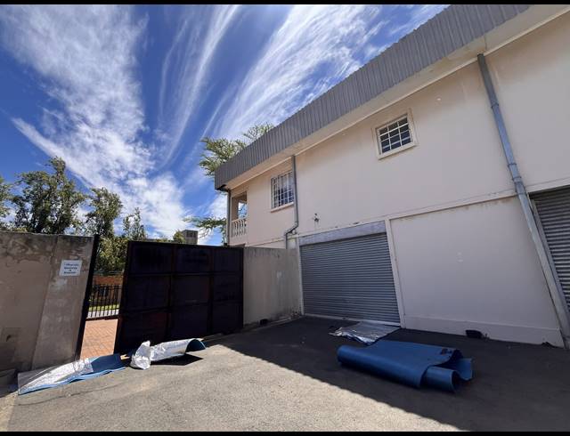 1,550M² WAREHOUSE TO LET IN EASTLEIGH